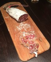 Saucisson sec aux noisettes